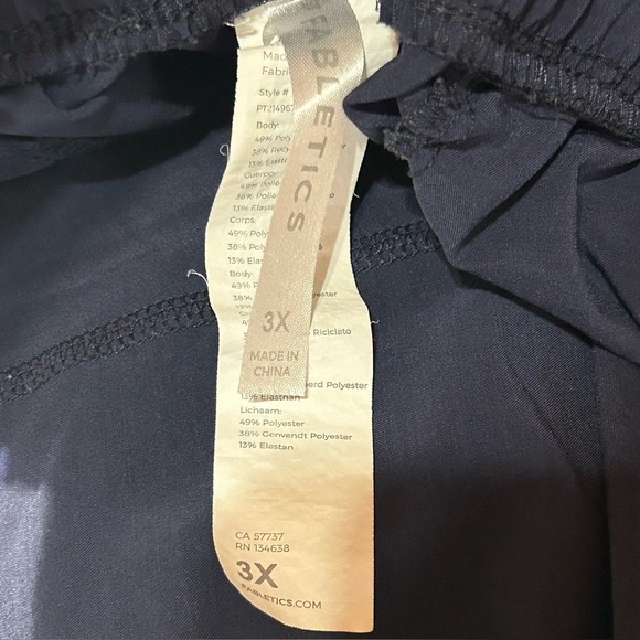 Fabletics Scrub Joggers Navy Blue Size‎ 3X - Picture 3 of 4